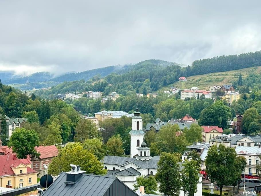 Art & Sunski Z Garazem Podziemnym Apartmán